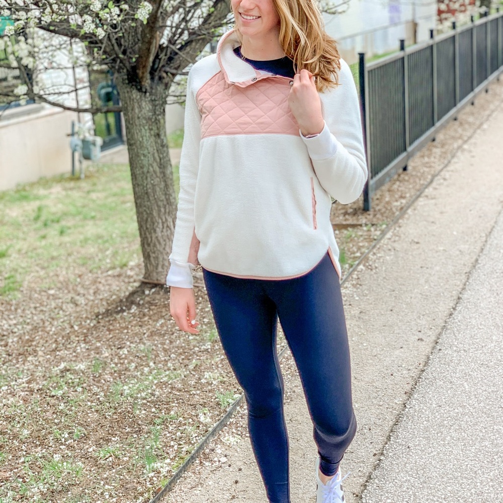 Abercrombie White and Pink Quilted Pullover size medium